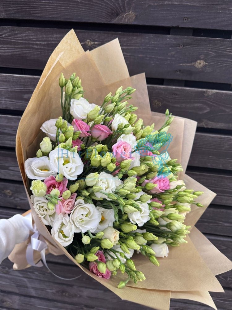 Букет цветов из: Лизиантусы